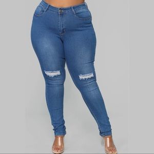 Fashion Nova Knee Rip Jeans - 3X